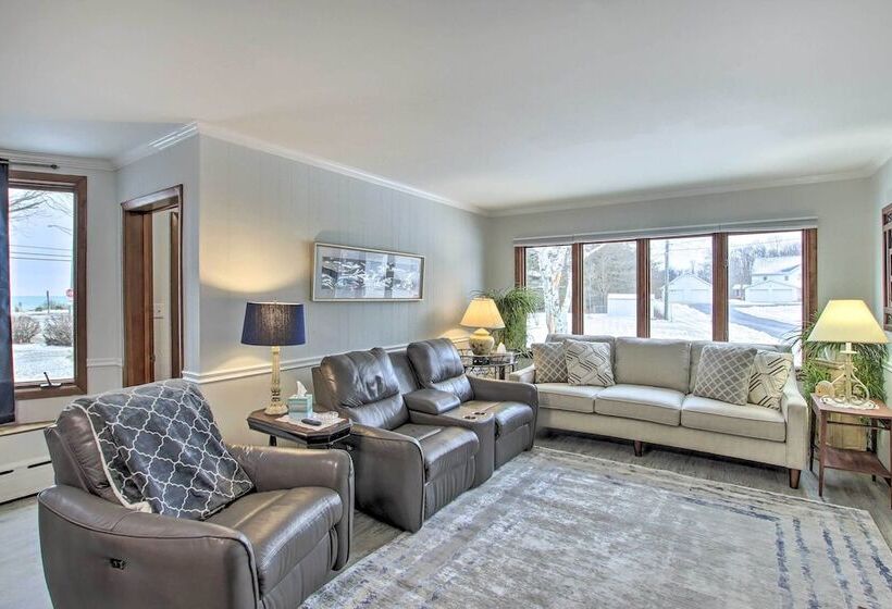 Two Rivers Thiede House   Walk To Lake Michigan!