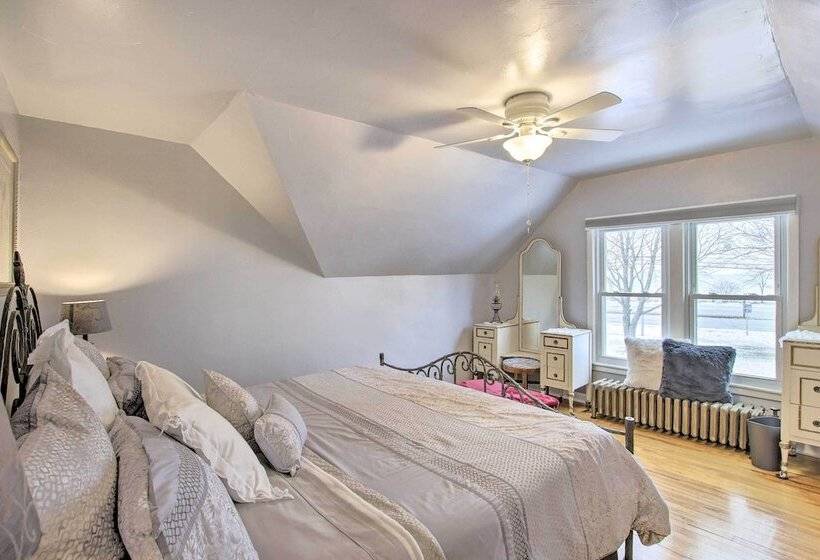 Two Rivers Thiede House   Walk To Lake Michigan!