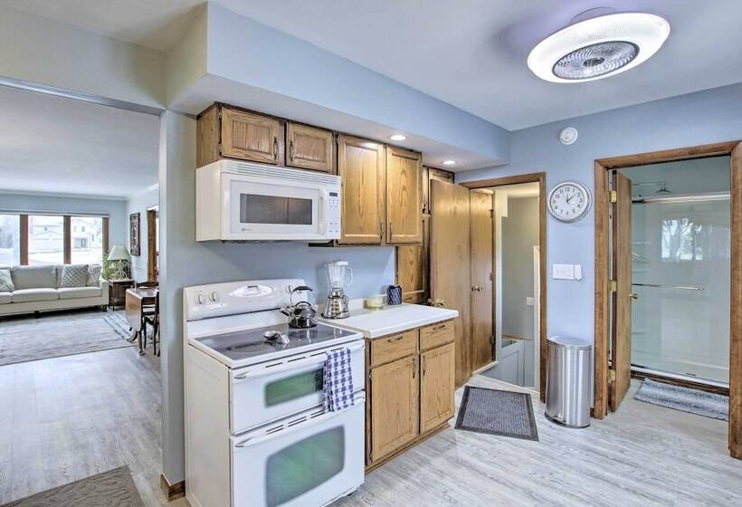 Two Rivers Thiede House   Walk To Lake Michigan!