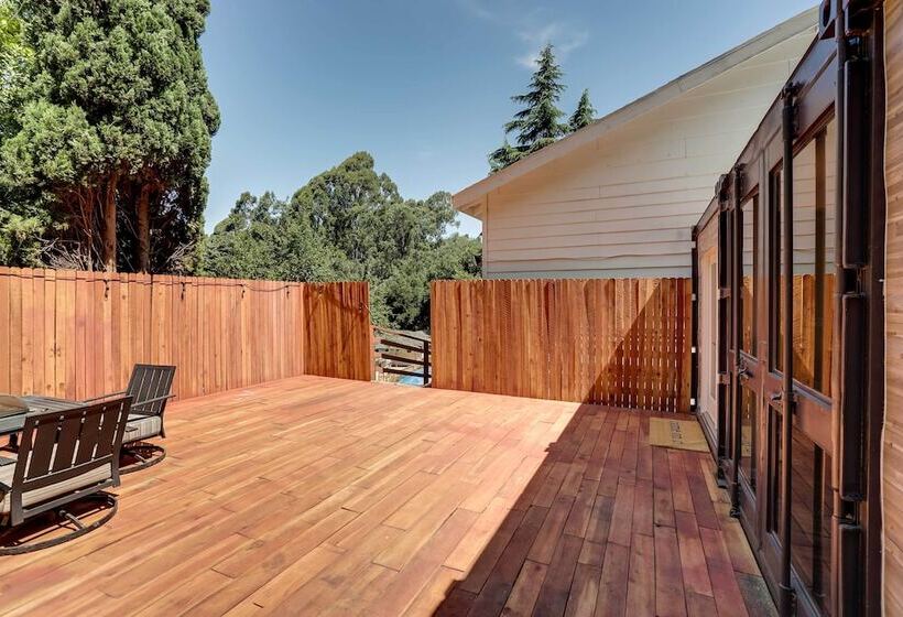 Unique Castro Valley House 30 Mi To San Fran!