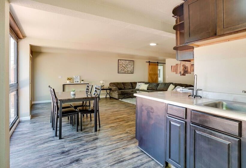 Unique Castro Valley House 30 Mi To San Fran!