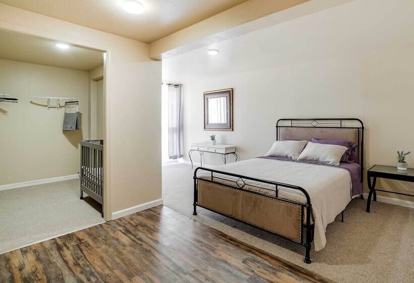 Unique Castro Valley House 30 Mi To San Fran!