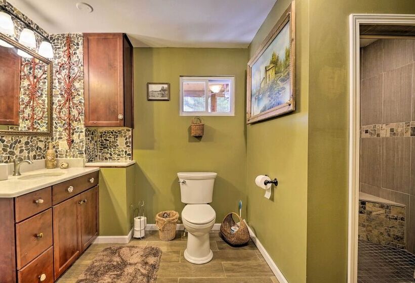 Updated Buckeye Lake Retreat W/ Game Room!