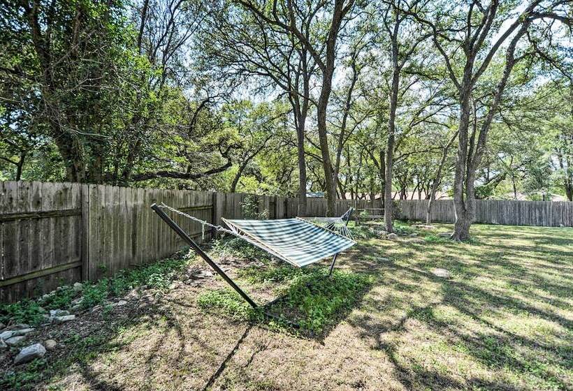 Buda Home W/ Deck & Fire Pit 15 Mi To Austin!