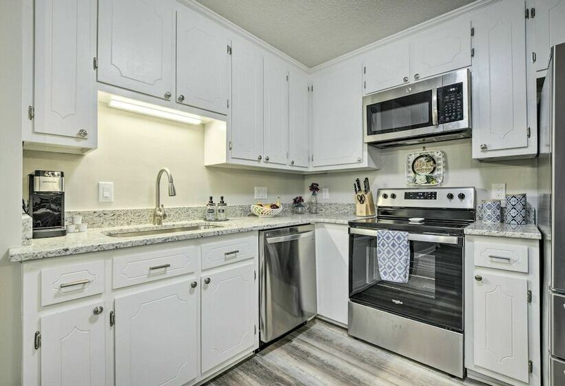 Updated + Pet Friendly Morrisville Retreat!