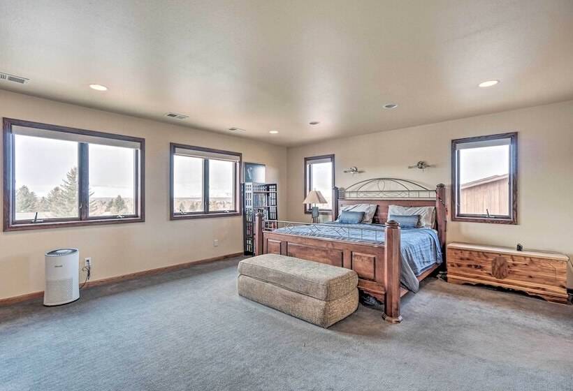 Upscale Laramie Home W/ Hot Tub & Patio!