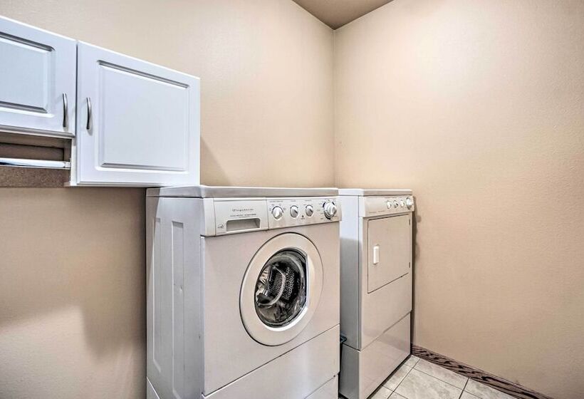 Upscale Laramie Home W/ Hot Tub & Patio!