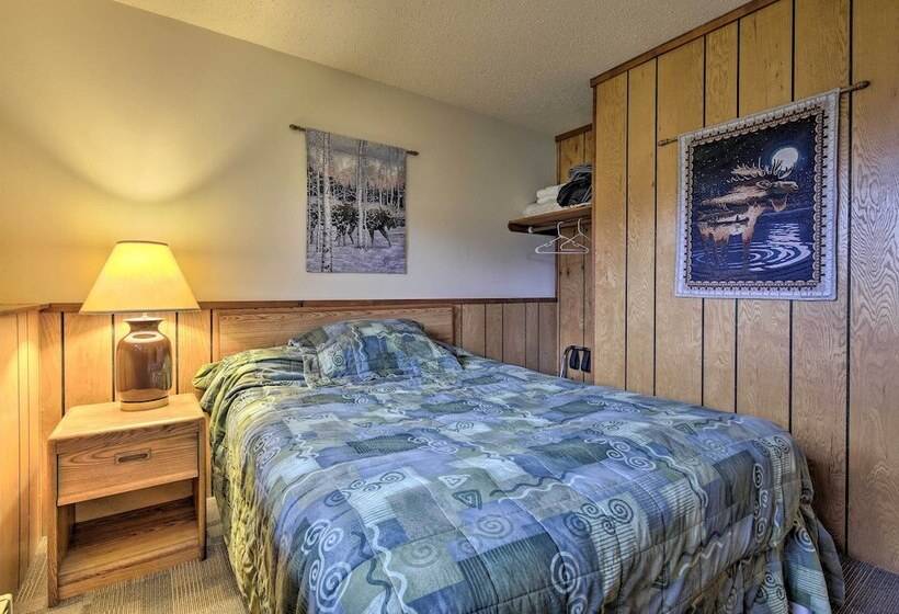 Upson Ski In/ski Out, End Unit Cabin W/ Fireplace!