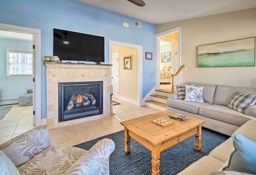 Waterfront Beach Haven West Home W/ Boat Dock