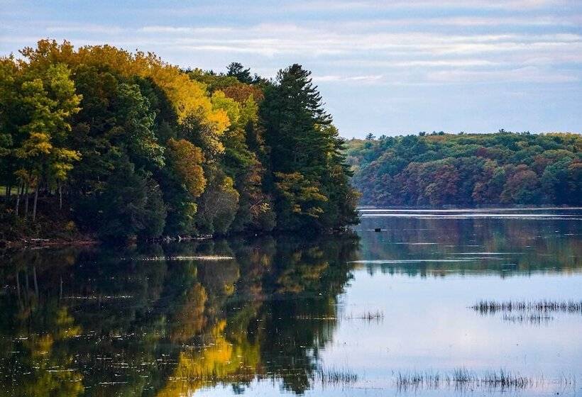 Waterfront Dresden Cabin With Deck + Fire Pit!