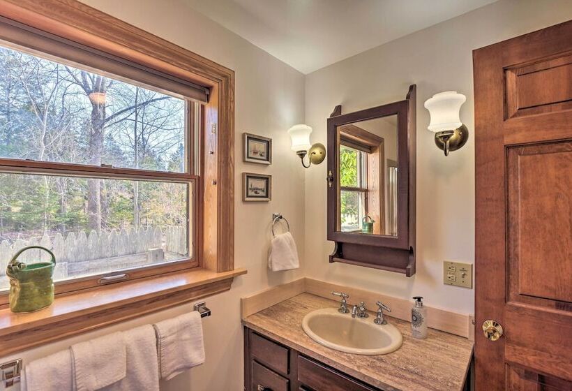 Oceanfront Frenchman Bay Home: Stunning View!