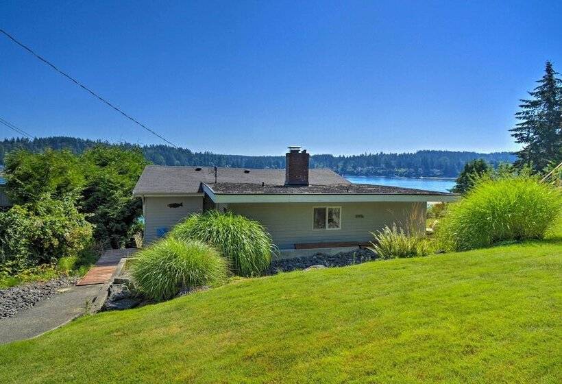 Waterfront Gig Harbor Home W/ Furnished Deck