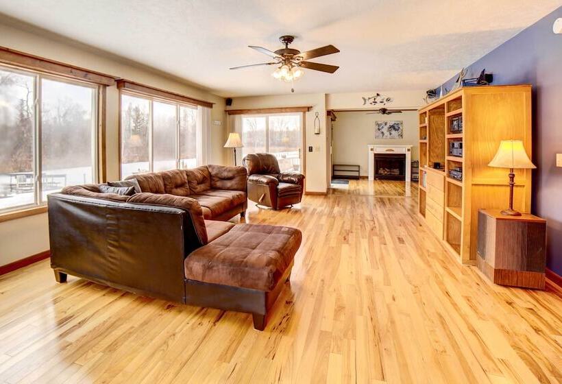 Waterfront Evart House On Chippewa Lake Channel