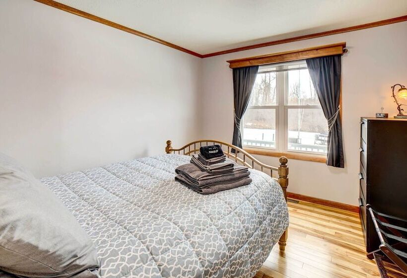 Waterfront Evart House On Chippewa Lake Channel