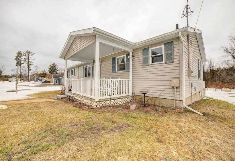 Waterfront Evart House On Chippewa Lake Channel