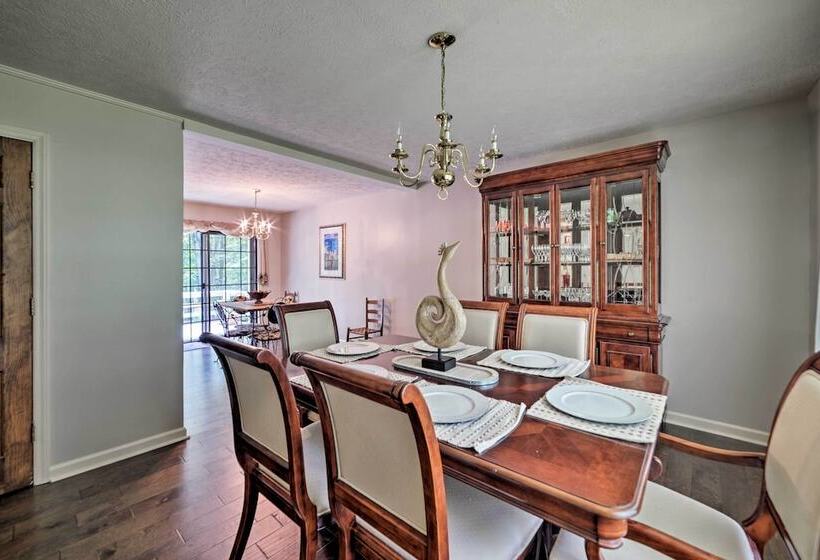 Waterfront Lake Barkley Home W/ Deck & Fire Pit!