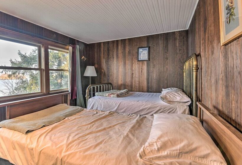 Waterfront Lake Champlain Vacation Rental!