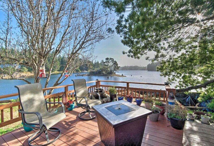 Waterfront North Bend Home: 9 Miles Into Town