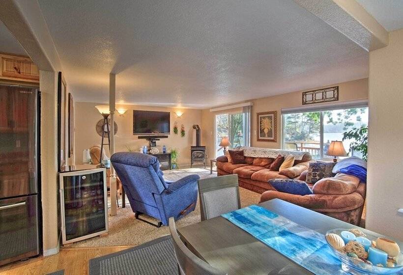 Waterfront North Bend Home: 9 Miles Into Town