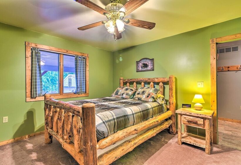 Waterfront Saginaw Bay Retreat W/ Grill & Yard!