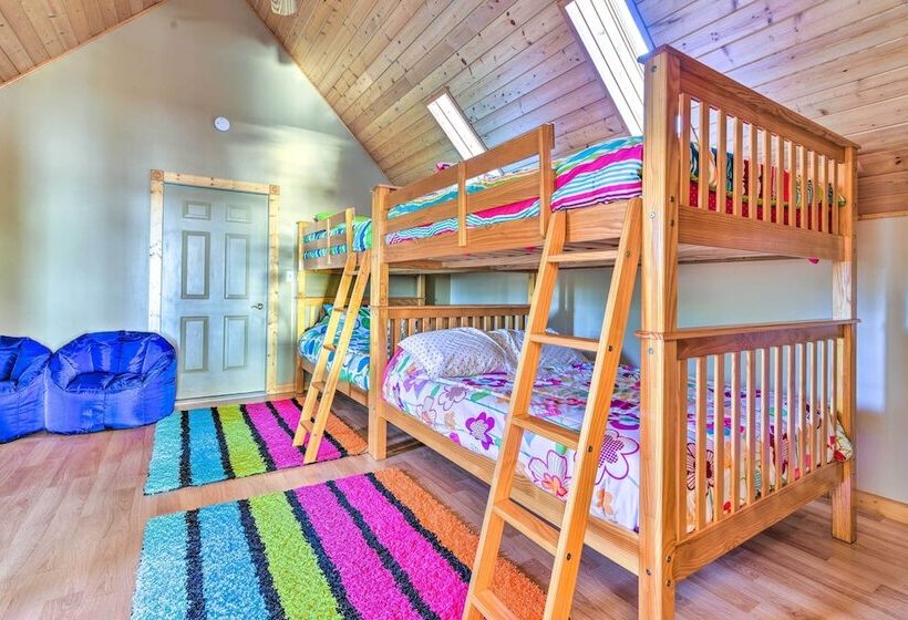 Waterfront Saginaw Bay Retreat W/ Grill & Yard!