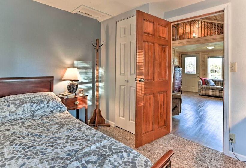 Waterfront Syracuse Home: Deck, Fire Pit & Kayaks