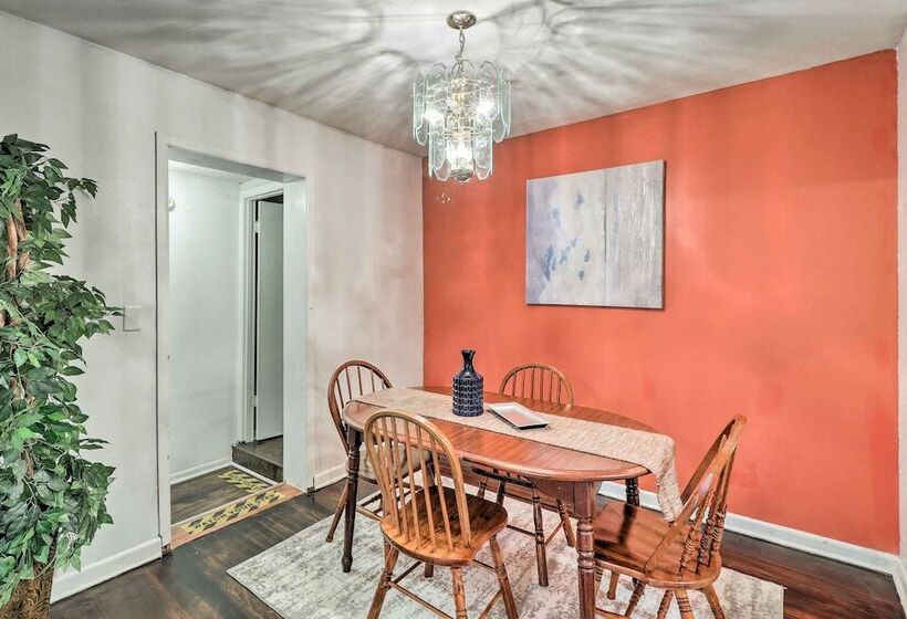 Welcoming Jacksonville Home < 9 Mi To Beach!