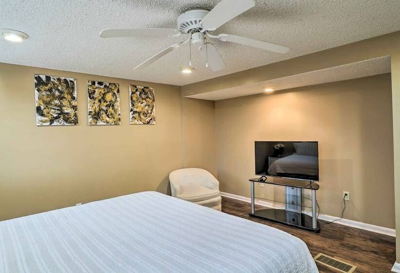 Welcoming Jacksonville Home < 9 Mi To Beach!