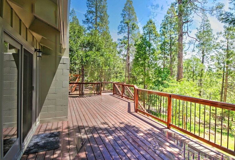 Welcoming Mi Wuk Cabin Retreat Near Hiking!