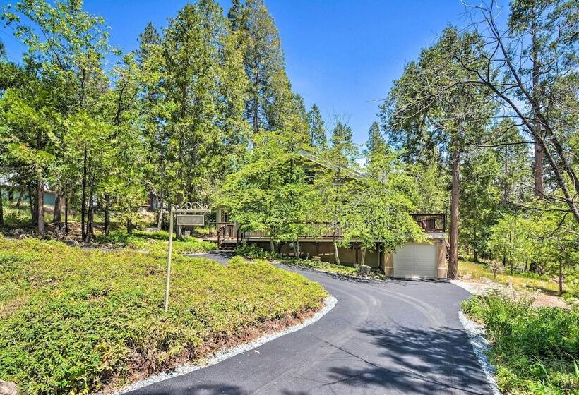 Welcoming Mi Wuk Cabin Retreat Near Hiking!