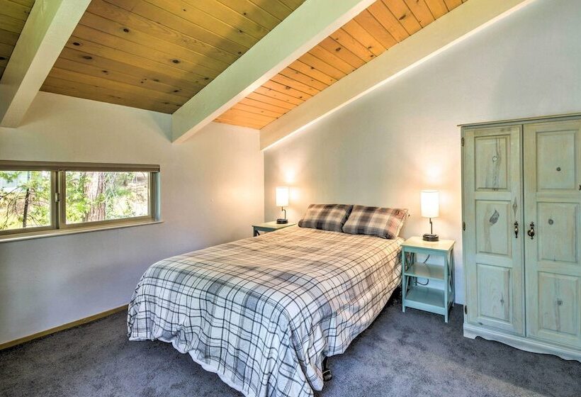 Welcoming Mi Wuk Cabin Retreat Near Hiking!