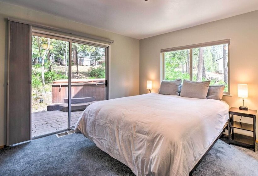 Welcoming Mi Wuk Cabin Retreat Near Hiking!