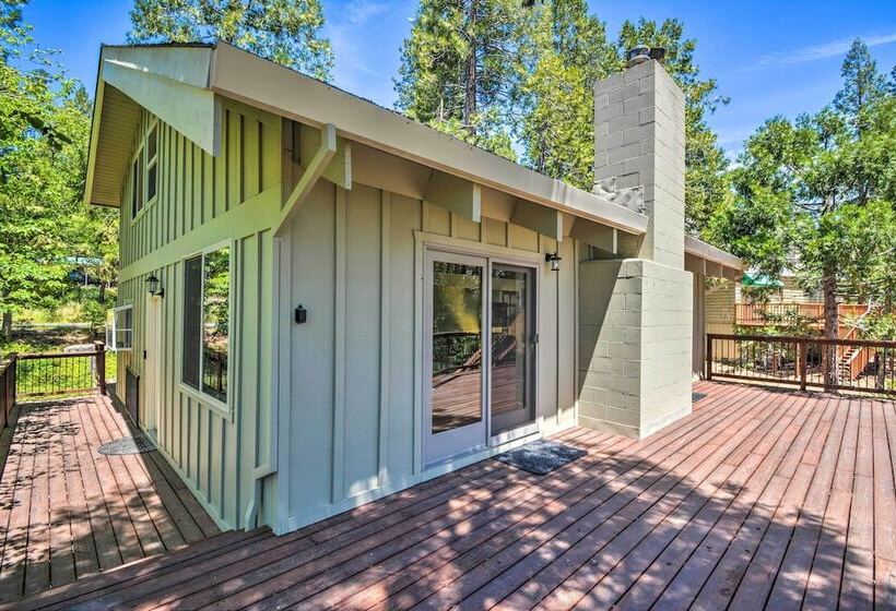 Welcoming Mi Wuk Cabin Retreat Near Hiking!