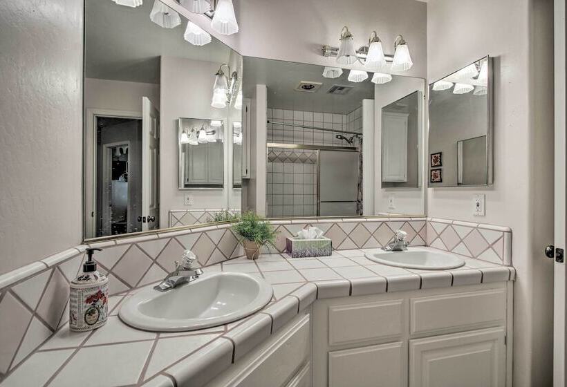 Welcoming Tehachapi Home W/ Deck & Grill!