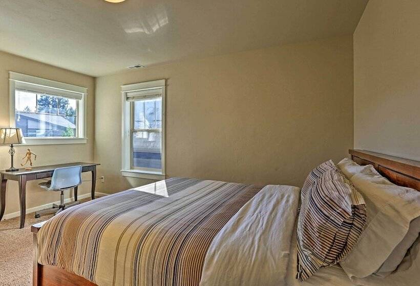 Family Friendly Bend Home: 1 Mi To Downtown!