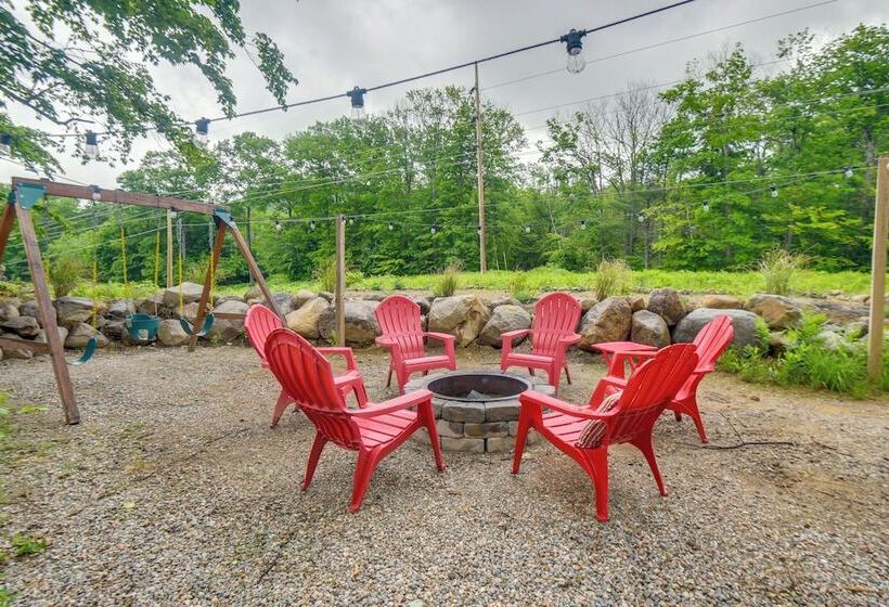 White Mountain Home Near Lakes & Kancamagus Hwy!