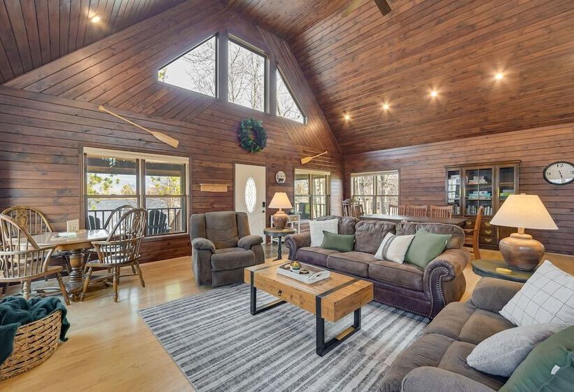 Wisconsin Cabin W/ Private Hot Tub & Deck