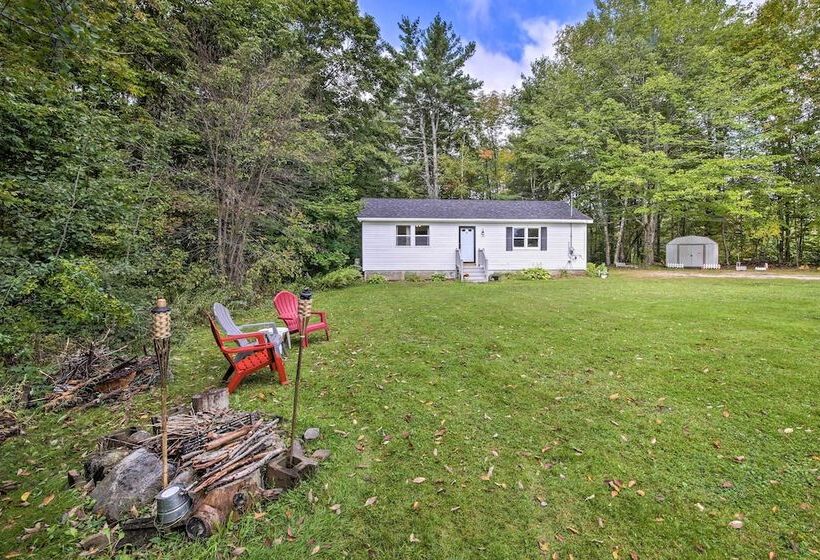Woodsy Pittston Retreat Near Kennebec River!