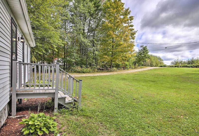 Woodsy Pittston Retreat Near Kennebec River!