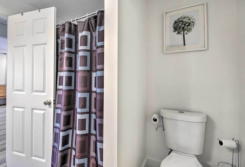 Woodsy Pittston Retreat Near Kennebec River!