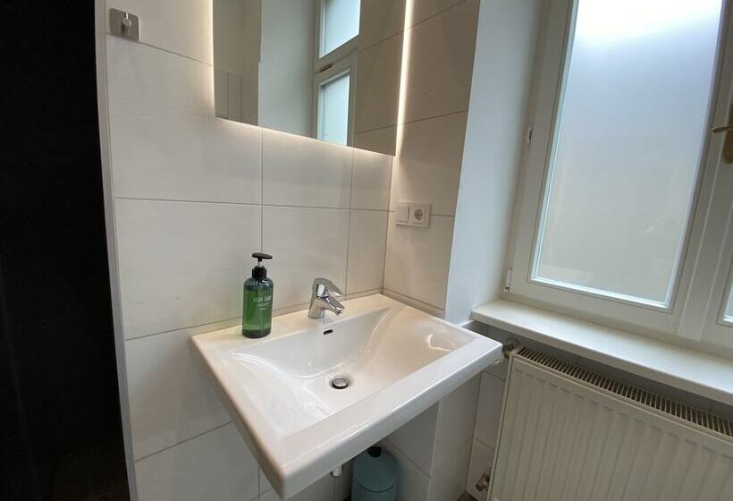 7th Heaven Vienna Center Apartments