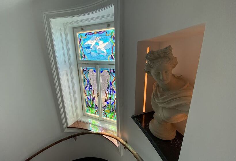 7th Heaven Vienna Center Apartments