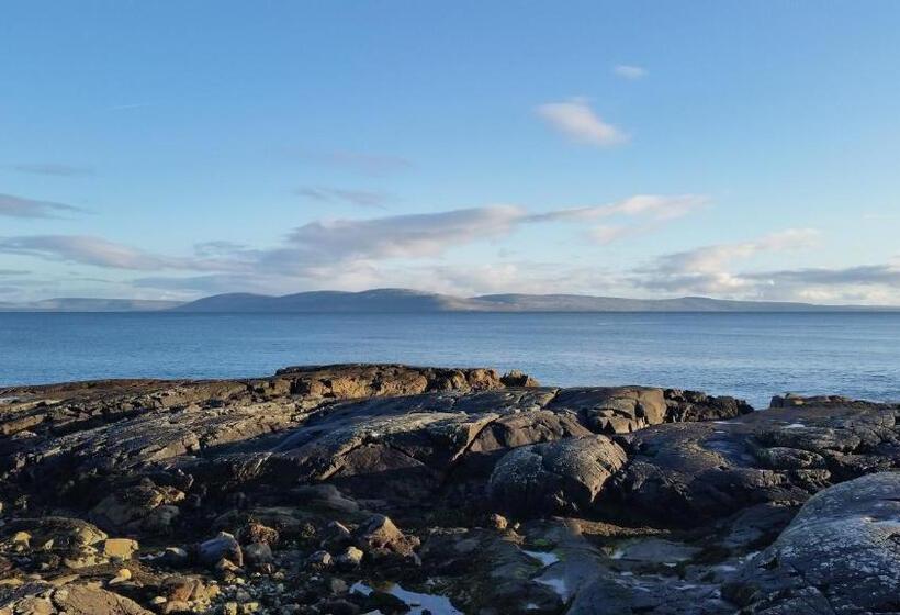 הוסטל An Cruiscin Lan