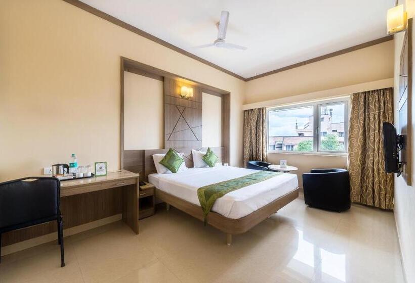 فندق صغير Treebo Ess Grande