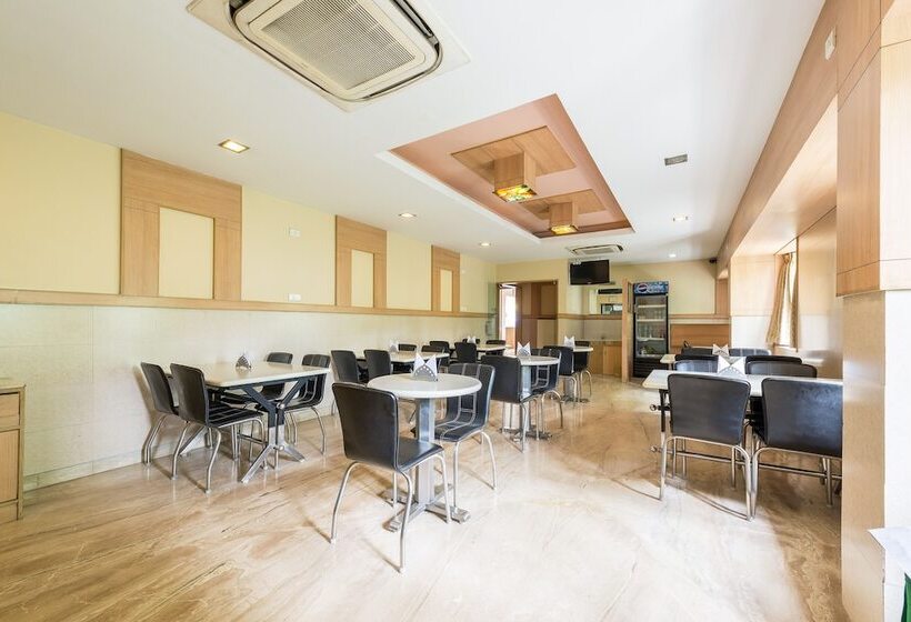 فندق صغير Treebo Ess Grande