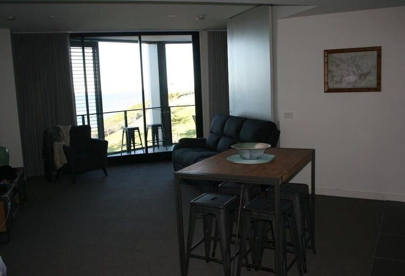 Apartment On King Street