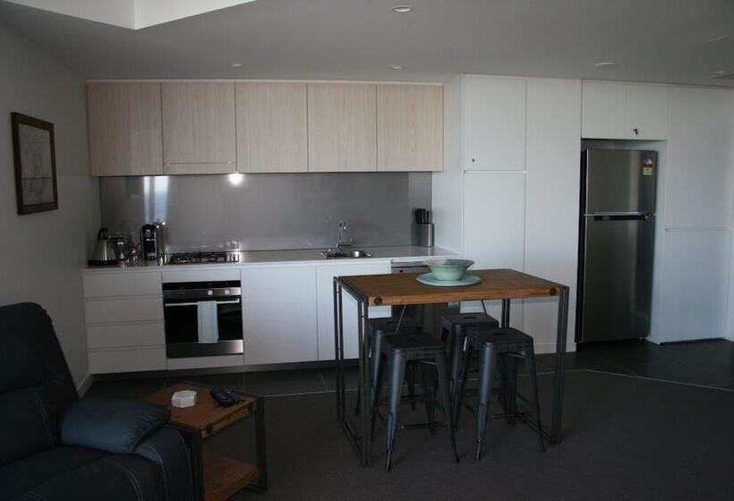 Apartment On King Street