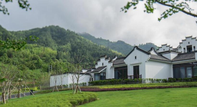 Banyan Tree Hotel Huangshan The Ancient Charm Of Huizhou, A Paradise