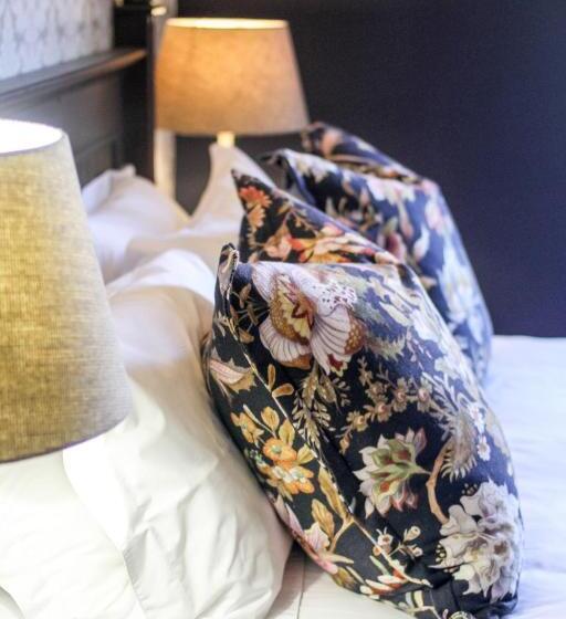 مبيت وإفطار Airlies Guest House