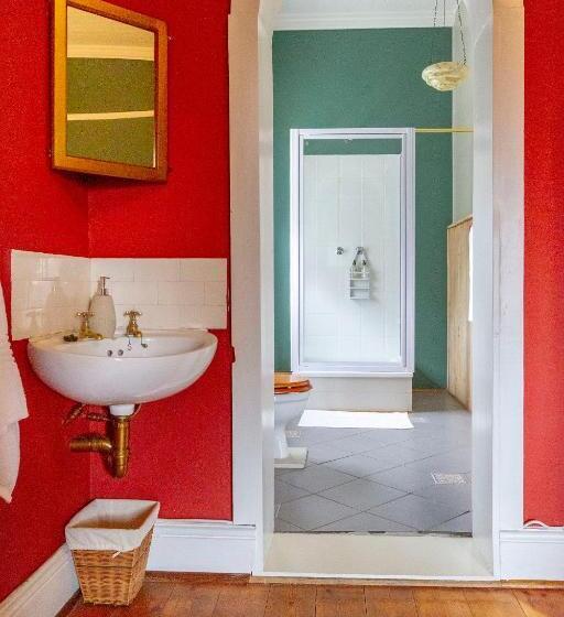 مبيت وإفطار Airlies Guest House